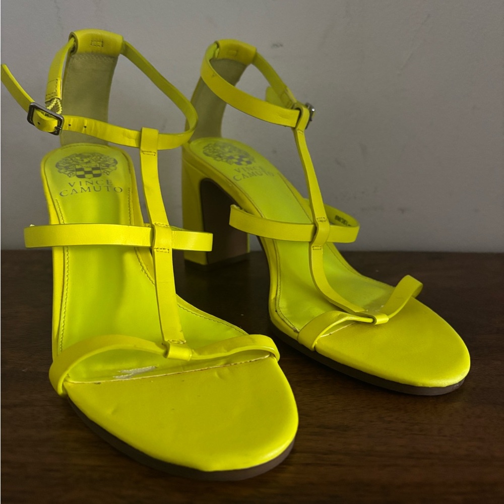 Vince Camuto Balindah Yellow Heel Size 8